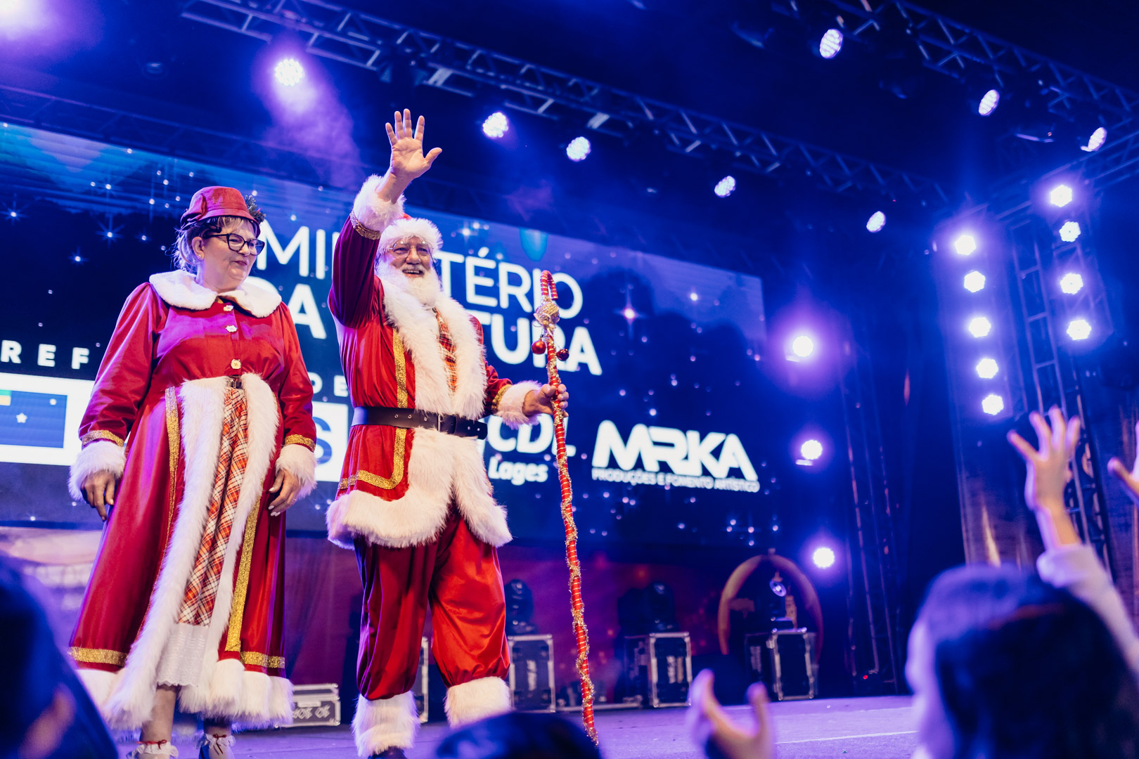 Com dança e música, apresentações no Palco Noel emocionam público na noite desta terça-feira