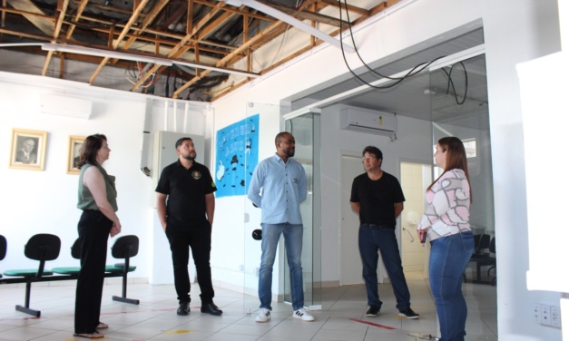 Prefeitura segue com obras na reconstrução da cobertura do prédio da Secretaria Municipal da Saúde