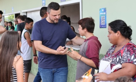 Com apoio de Lucas Neves, Natal Solidário leva alegria às crianças em Lages