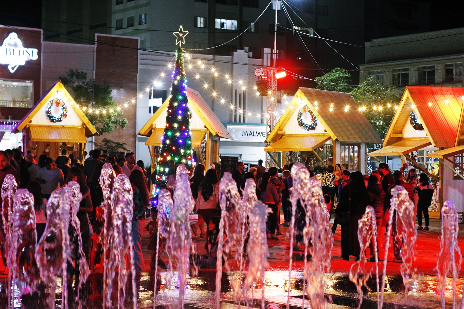 Vila do Artesanato no Natal FelizCidade encanta público pela beleza e qualidade dos produtos