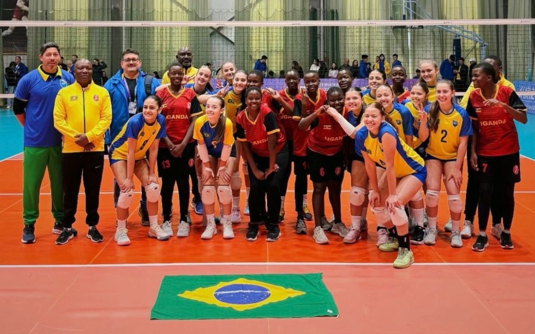 Brasil avança às quartas após vitória tranquila sobre Uganda no ISF World School Volleyball Championship