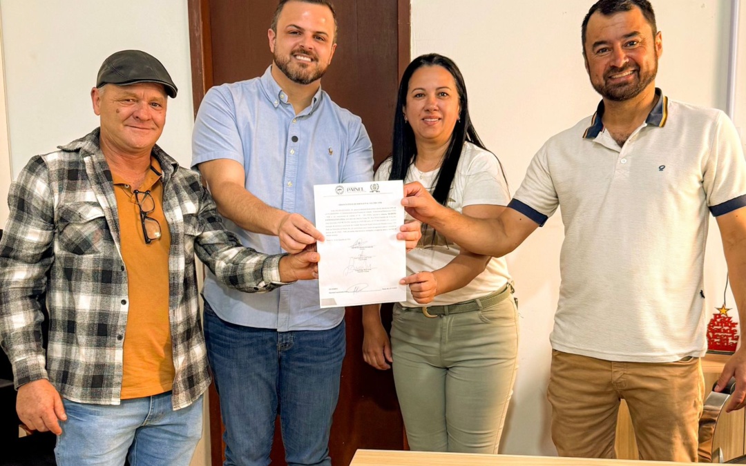 LUCAS NEVES ENTREGA ORDEM DE SERVIÇO PARA TRANSFORMAR UNIDADE DE SAÚDE DE PAINEL EM POLICLÍNICA