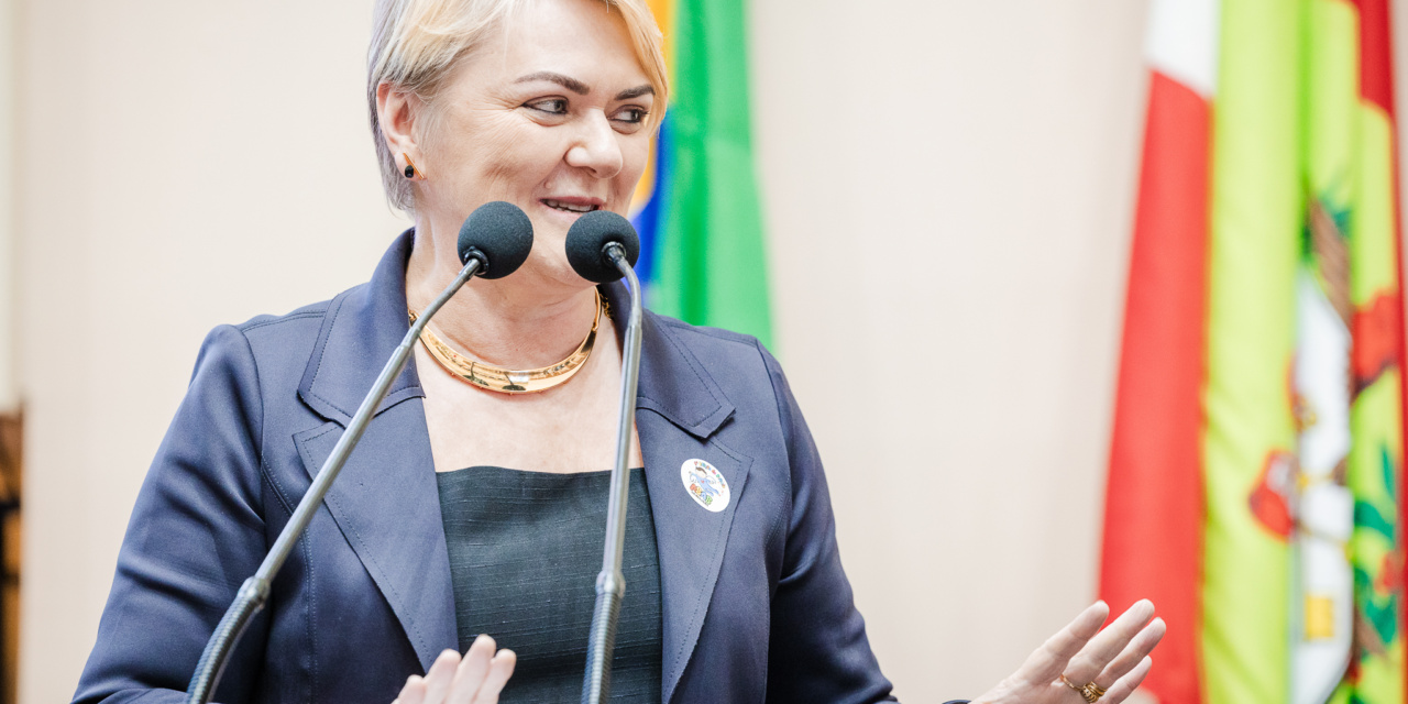 Deputada Luciane Carminatti cria emenda para proibir importação de derivados de leite em pó para socorrer produtores catarinenses