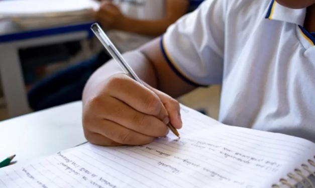 Leis aprovadas pela Alesc fortalecem a proteção e a cidadania nas escolas