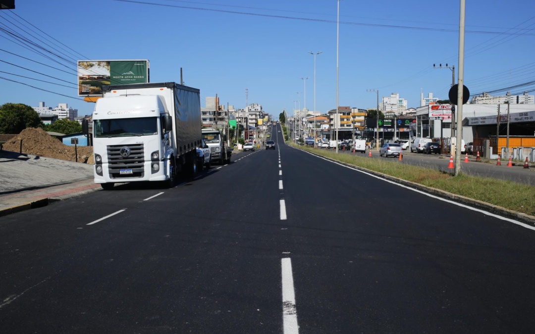 Avança recapeamento asfáltico da avenida Presidente Vargas