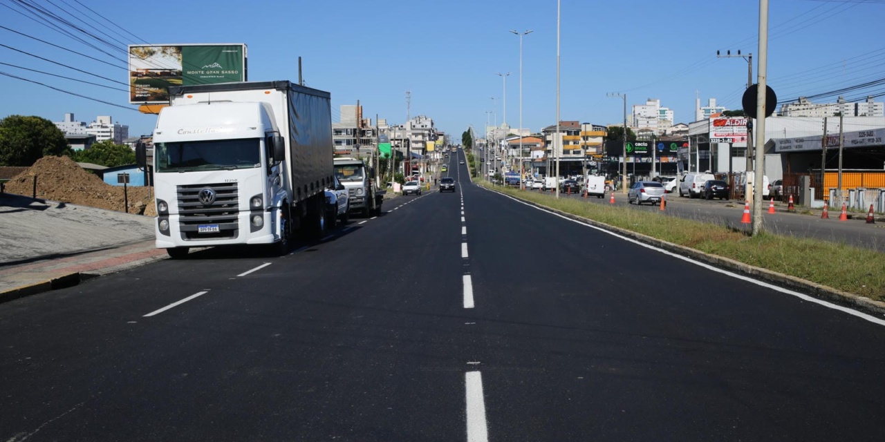 Avança recapeamento asfáltico da avenida Presidente Vargas