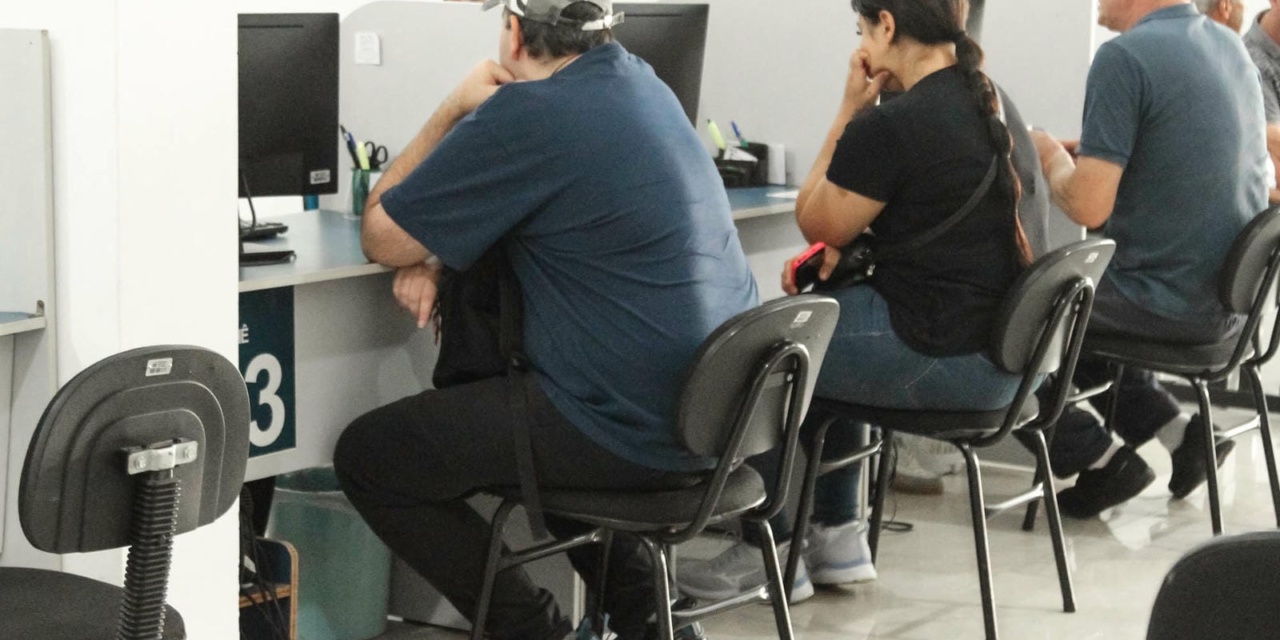 Banco do Emprego inicia ano com quase 400 vagas e impulsiona desenvolvimento econômico