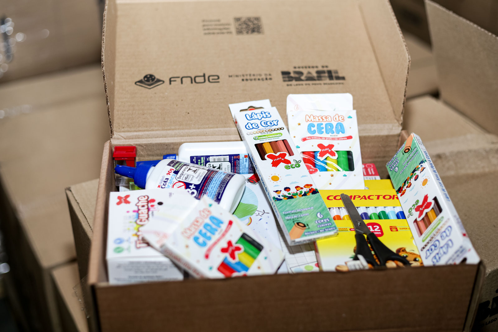 Educação: Prefeitura de Lages prepara a entrega de 15 mil kits de material escolar às crianças e estudantes