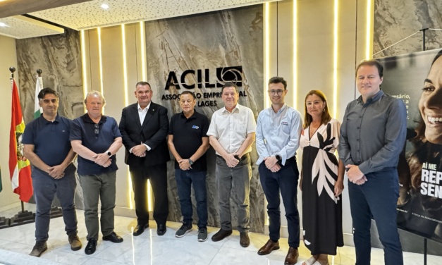 Presidente da Bramexcam apresenta oportunidades de negócios internacionais a lideranças lageanas