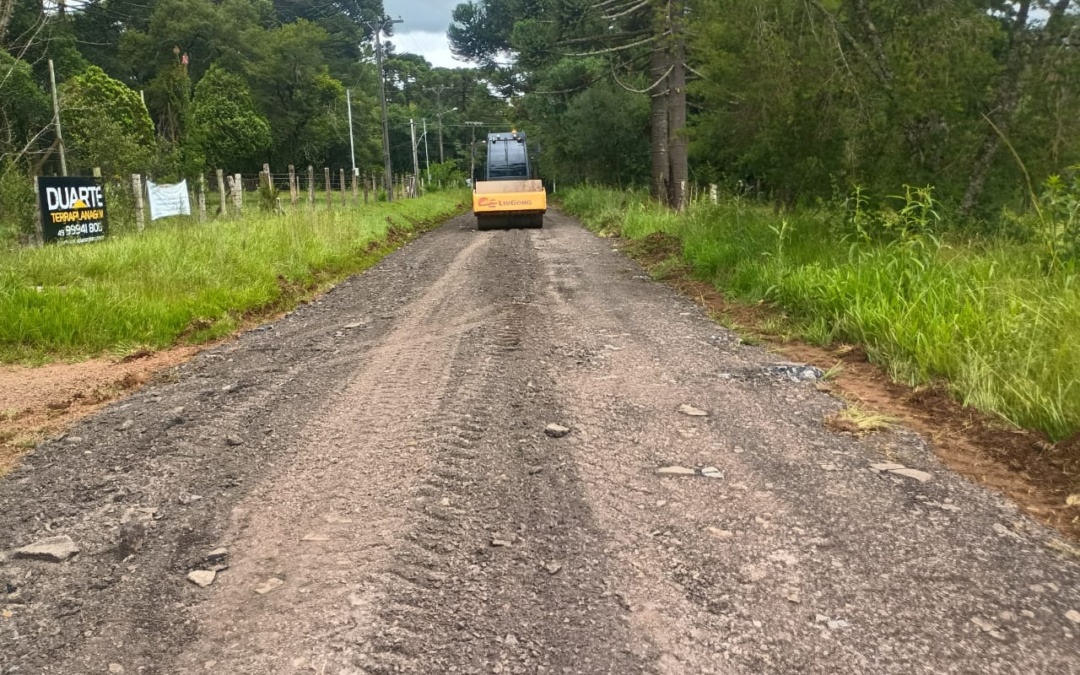 Pela terceira vez em menos de um ano, Salto Caveiras recebe manutenção viária