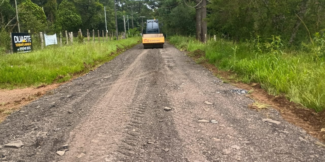 Pela terceira vez em menos de um ano, Salto Caveiras recebe manutenção viária