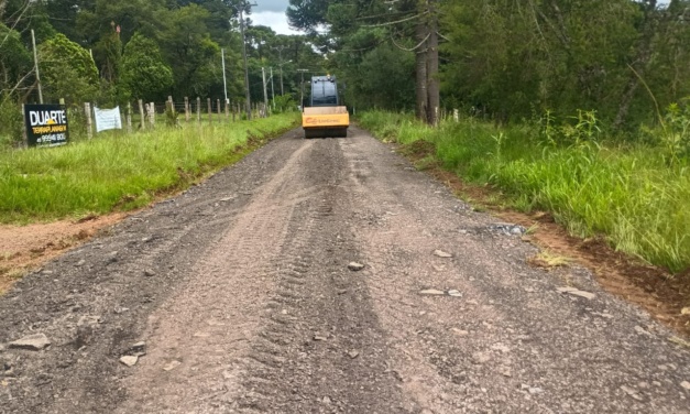Pela terceira vez em menos de um ano, Salto Caveiras recebe manutenção viária