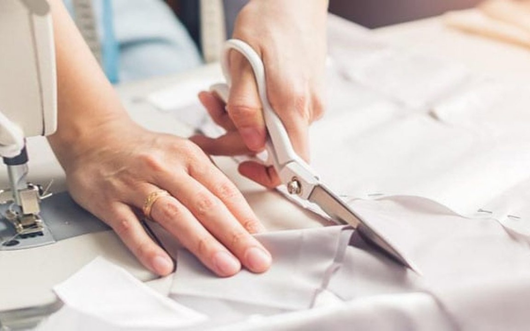 Curso de costura direcionado ao bem-estar e ao empreendedorismo