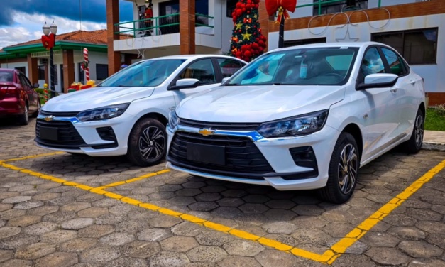 Prefeitura de Palmeira reforça frota da Saúde com dois veículos zero quilômetro