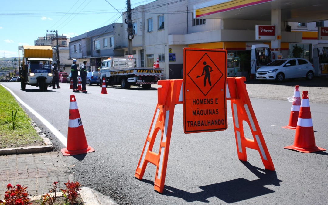 Seplam inicia nova sinalização na avenida Presidente Vargas e Diretran aumenta alerta contra excesso de velocidade