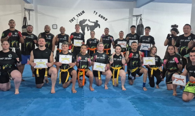 Novos formandos no Kickboxing lageano