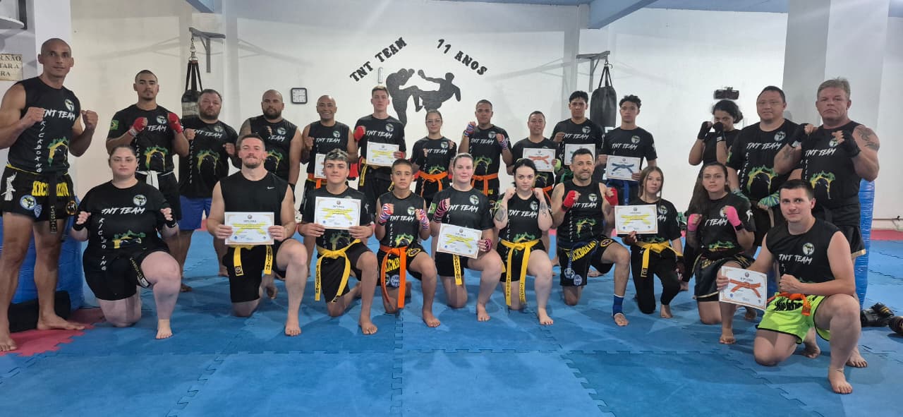 Novos formandos no Kickboxing lageano