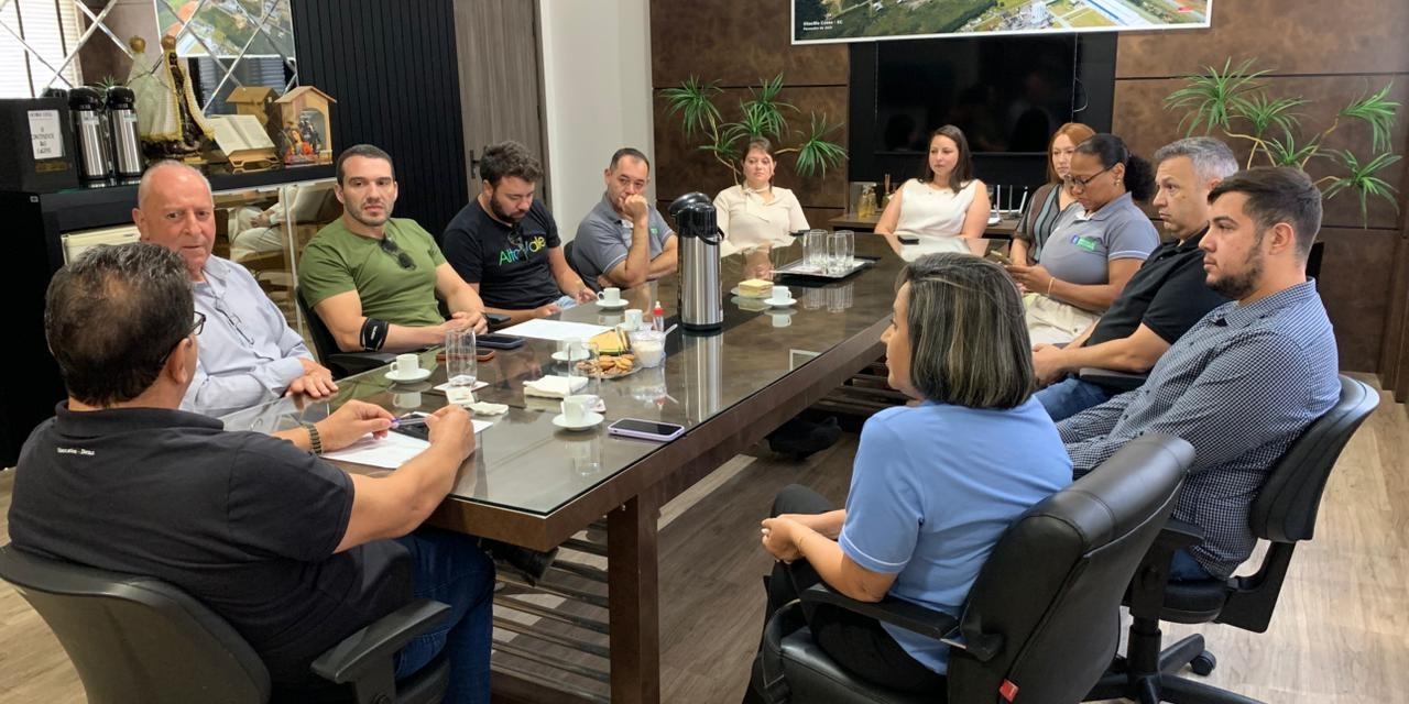 Deputado estadual Oscar Gutz oficializa destinação de R$ 350 mil em recursos para Otacílio Costa