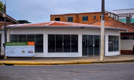 Cidade de Palmeira mantém ritmo de entregas e inaugura quiosque da Feira da Agricultura Familiar