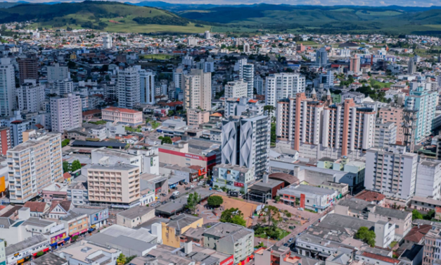 Lages está entre as cidades com maior otimismo econômico para 2026, aponta pesquisa Fecomércio SC