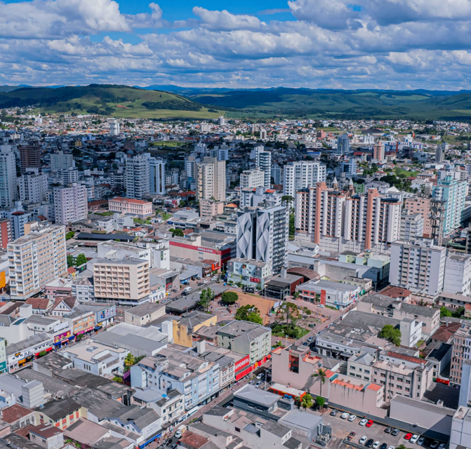 Lages está entre as cidades com maior otimismo econômico para 2026, aponta pesquisa Fecomércio SC