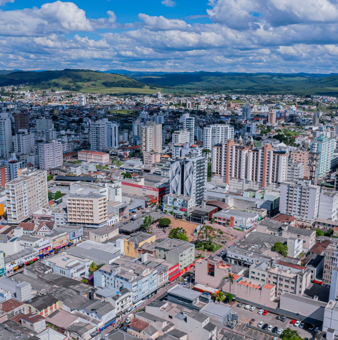 Lages está entre as cidades com maior otimismo econômico para 2026, aponta pesquisa Fecomércio SC