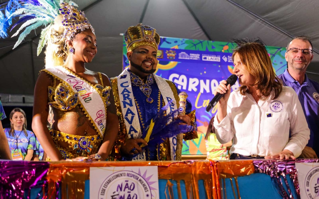 Blocos tomam avenida e abrem o Carnaval de Rua de Lages