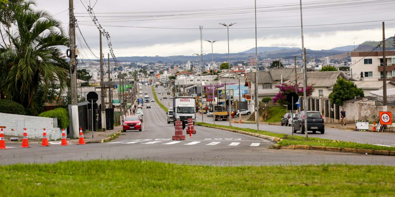 Atenção motoristas: rotatória do Conte opera com sinalização atualizada