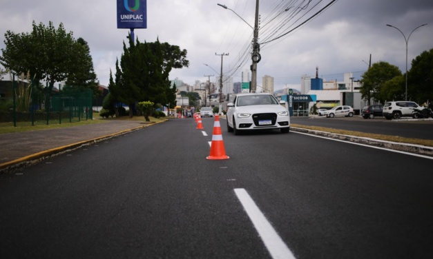 Avenidas recebem nova sinalização após recapeamento e Prefeitura alerta para excesso de velocidade em Lages
