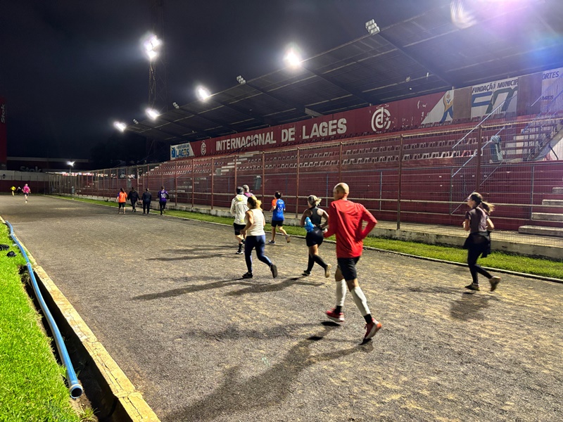 Pista de atletismo do Estádio Vidal Ramos Júnior retoma horário normal em fevereiro