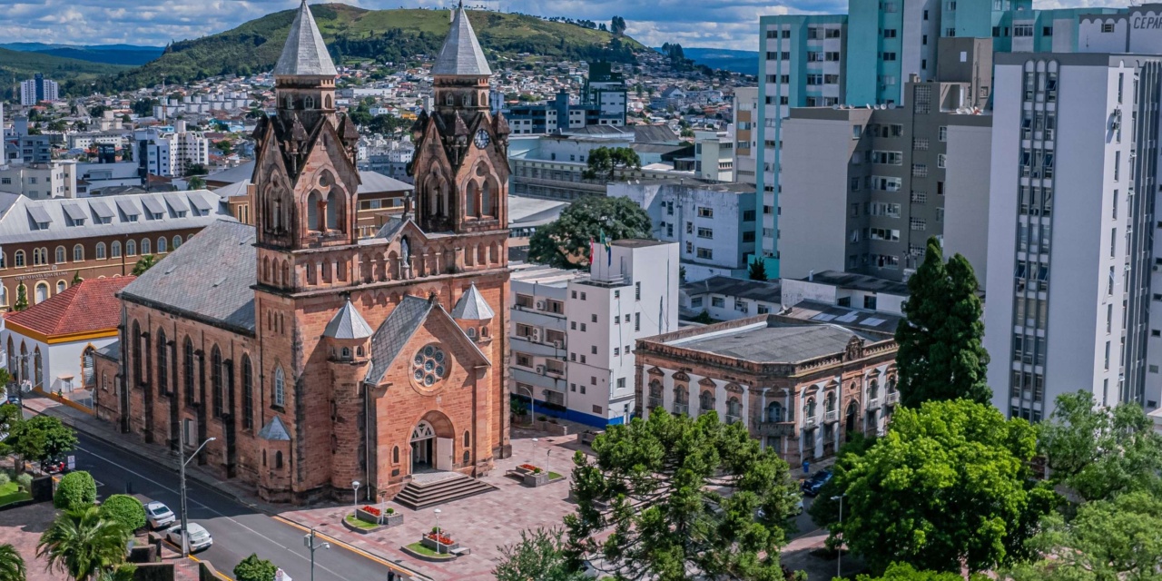 Prefeitura concede aumento histórico e atualiza Piso Mínimo Municipal dos servidores de Lages