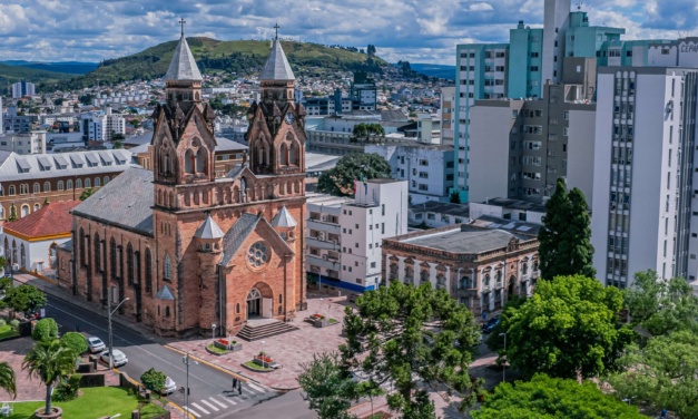 Prefeitura concede aumento histórico e atualiza Piso Mínimo Municipal dos servidores de Lages
