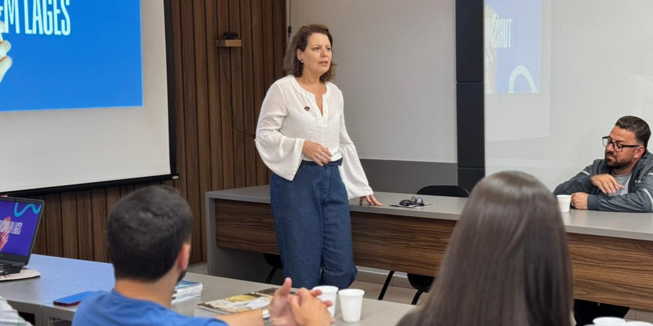 Secretária de Turismo apresenta ações para fortalecer o setor em encontro com o Núcleo de Comunicação da ACIL