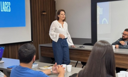 Secretária de Turismo apresenta ações para fortalecer o setor em encontro com o Núcleo de Comunicação da ACIL