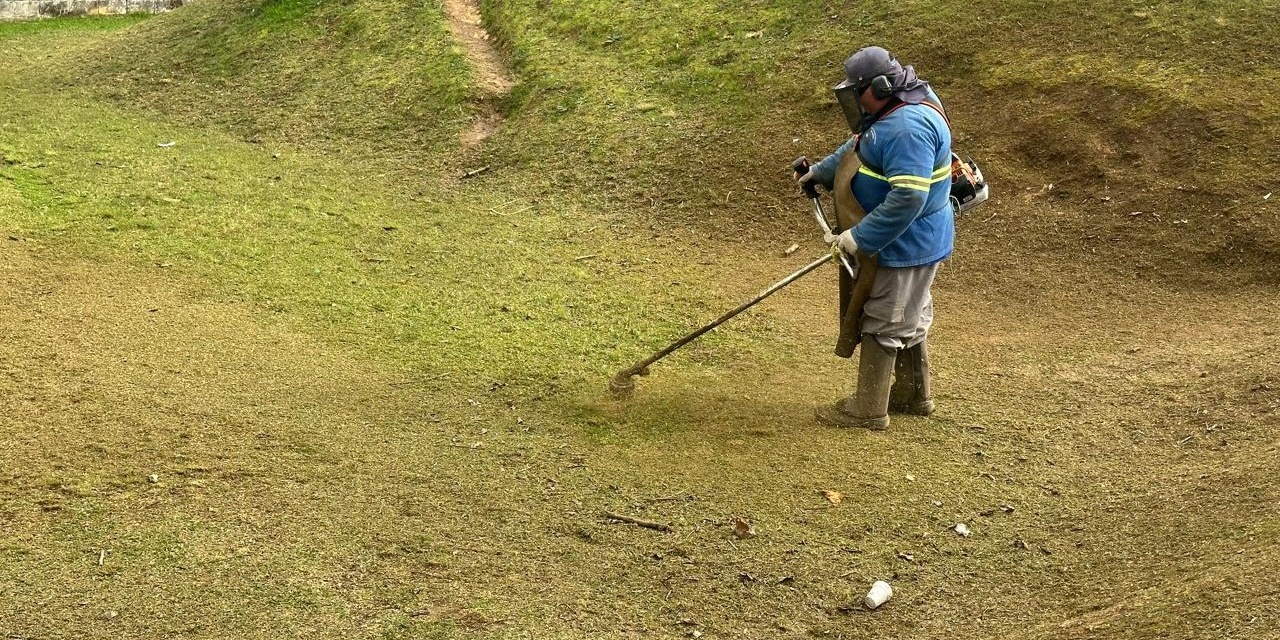 Serviços Públicos avança em várias frentes de limpeza urbana e roçadas nesta sexta-feira em Lages
