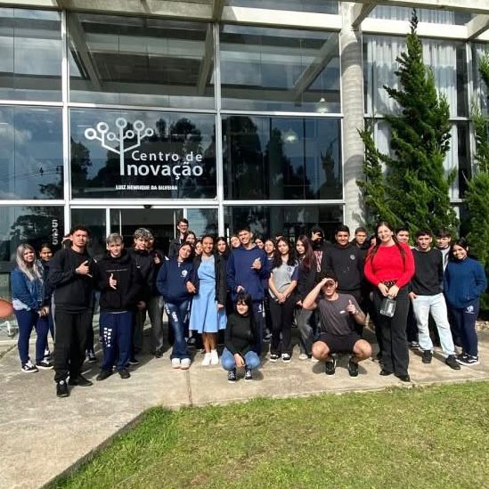 Formação técnica integrada ao Ensino Médio fortalece oportunidades para estudantes da rede pública