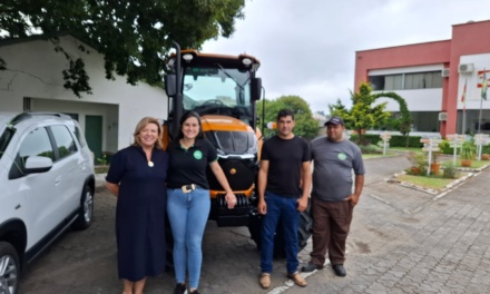 Prefeitura de Bocaina do Sul recebe novo trator para a Secretaria de Agricultura