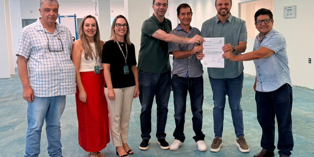 Lucas Neves garante recursos pra nova UTI materno-infantil do Seara do Bem