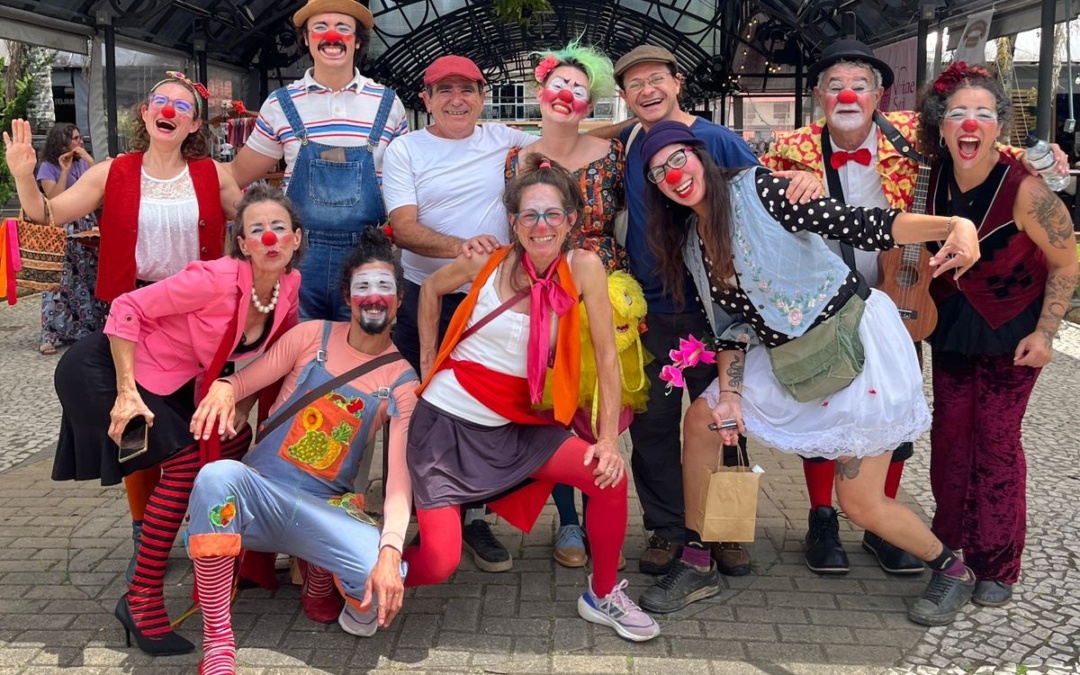 Casa do Palhaço abre inscrições para oficinas imersivas de circo e palhaçaria