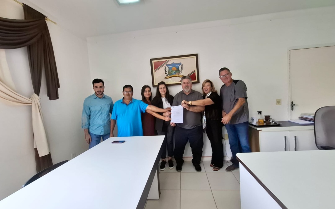 Deputado Sérgio Motta anuncia novo veículo para a Assistência Social de Bocaina do Sul