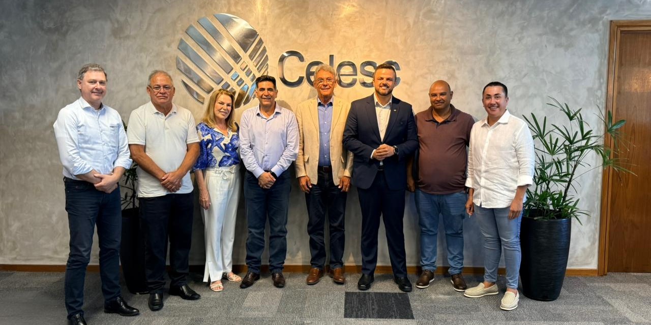 Lucas Neves participa de reunião na Celesc para modernizar rede elétrica da Região dos Lagos
