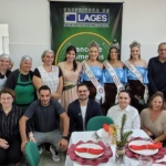 Entre tradição e solidariedade: realeza da Festa do Pinhão visita Banco de Alimentos de Lages