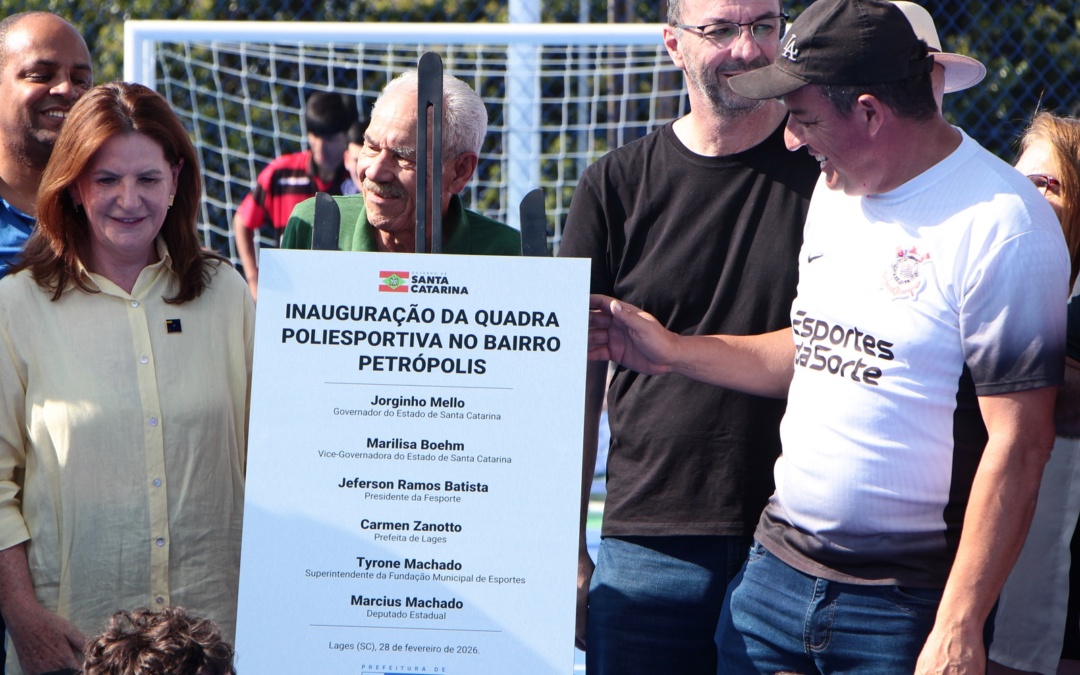 Prefeitura de Lages inaugura quadra poliesportiva reformada no bairro Petrópolis