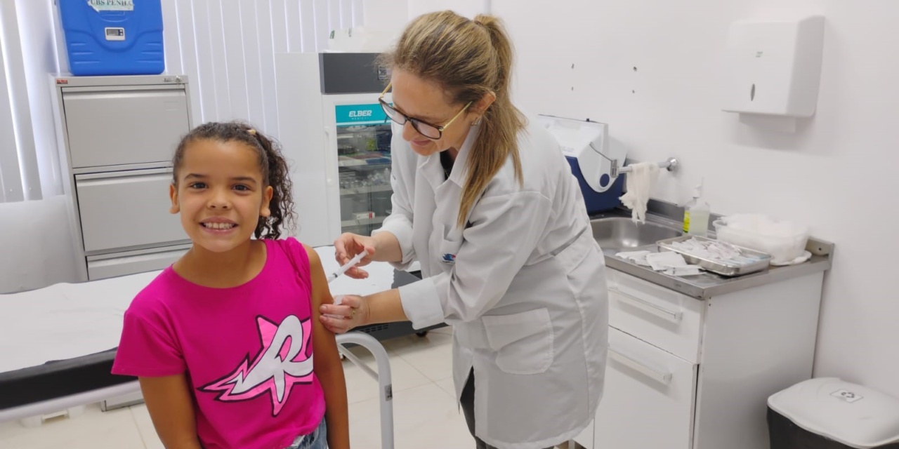 Lages amplia acesso à vacinação com ação itinerante no bairro da Várzea