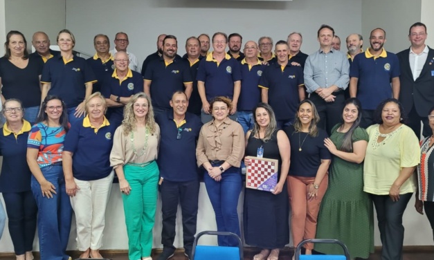 Parceria solidária: Assistência Social recebe doação de materiais esportivos e de recreação do Rotary Club Coral destinados ao SAICA