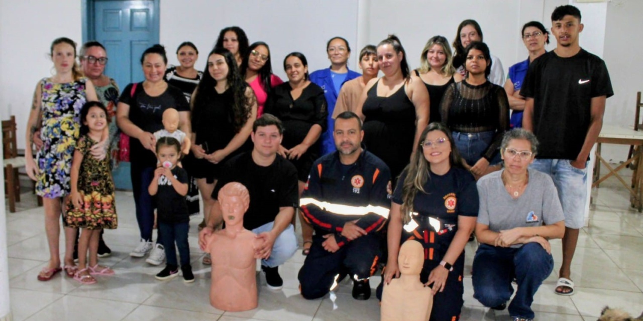 Samu orienta gestantes sobre primeiros-socorros a recém-nascidos em encontro na Unidade Básica de Saúde do bairro Habitação