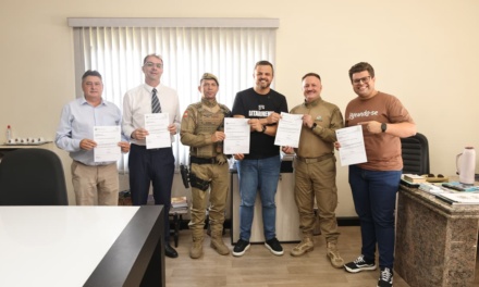 Lucas Neves garante recursos para novas viaturas semiblindadas da PM em Lages