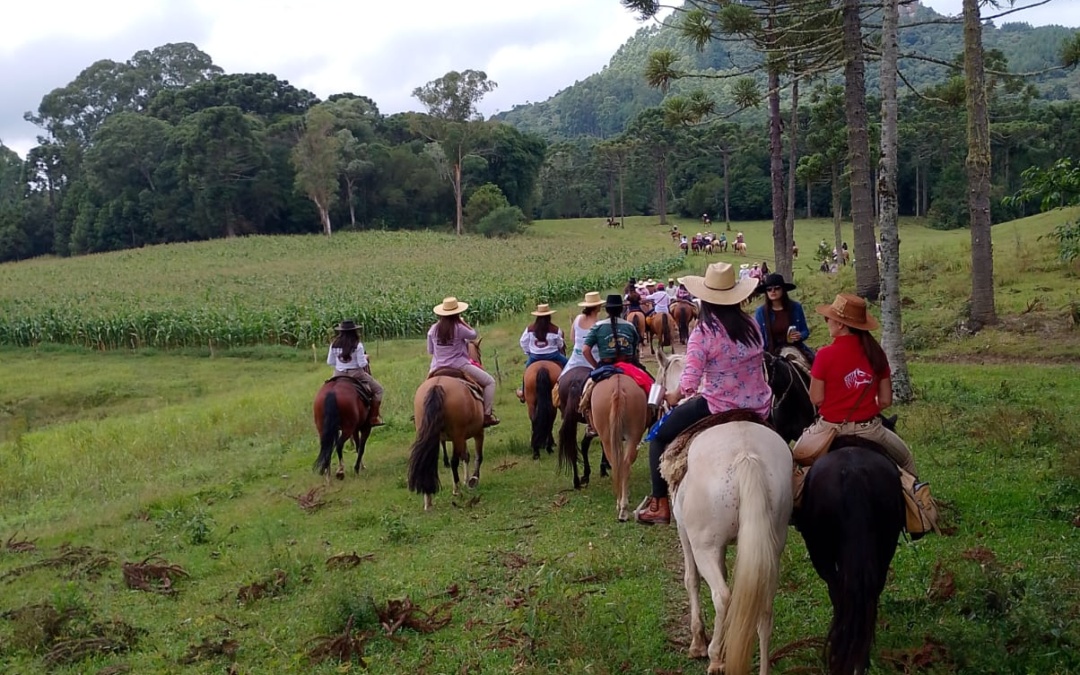 Cavalgada das Mulheres celebra o Dia Internacional da Mulher em Bocaina do Sul