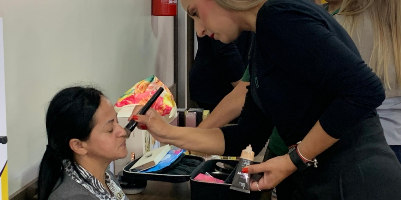 Servidoras municipais participam de homenagem ao Dia da Mulher