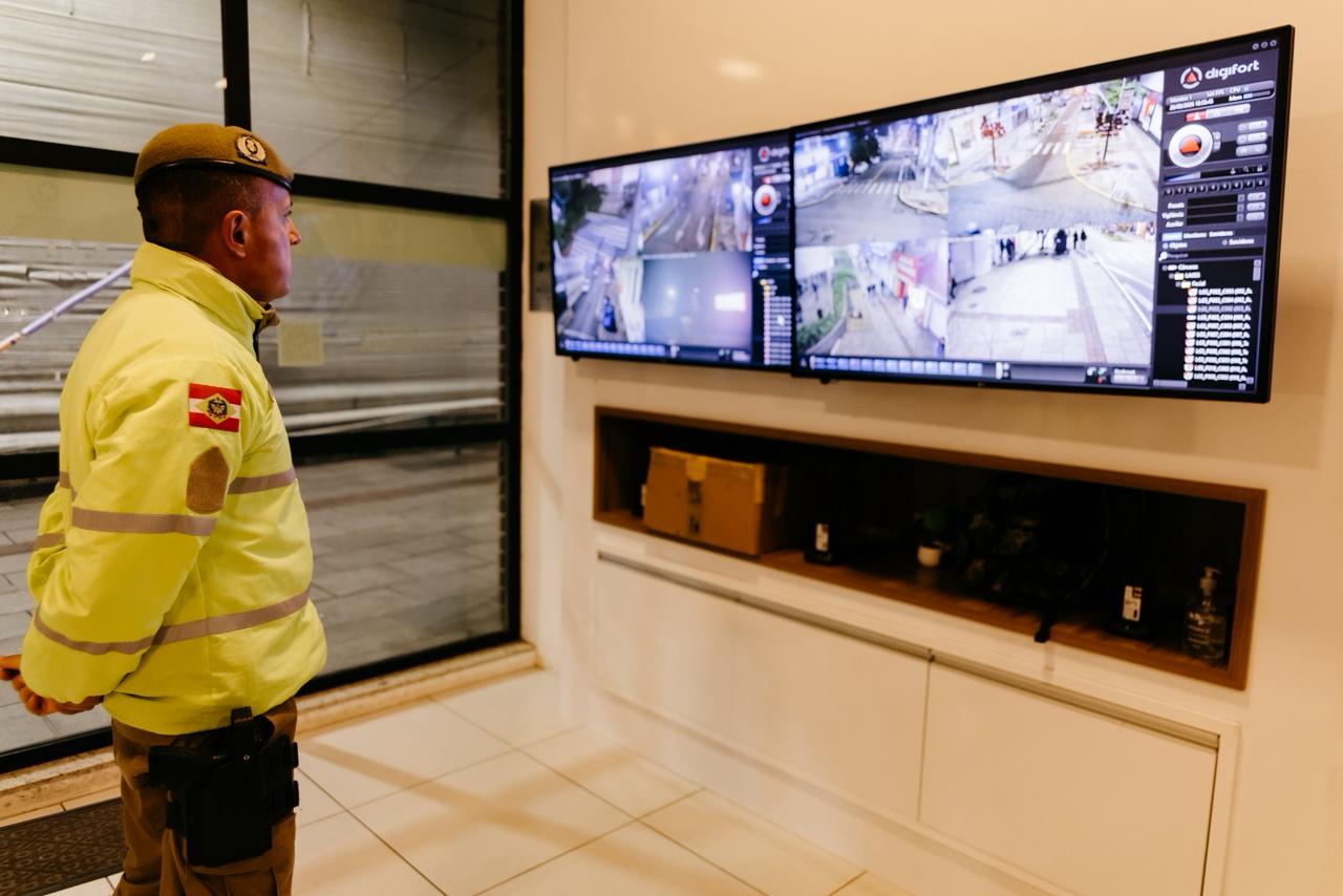 Lages tem reforço de 160 policiais e tecnologia de reconhecimento facial durante a 36ª Festa Nacional do Pinhão